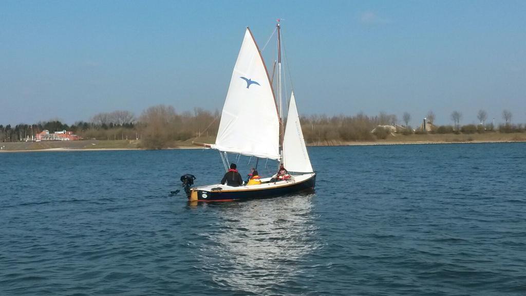 Thuiskomen, Genieten Aan Het Water Maaseik Eksteriør bilde